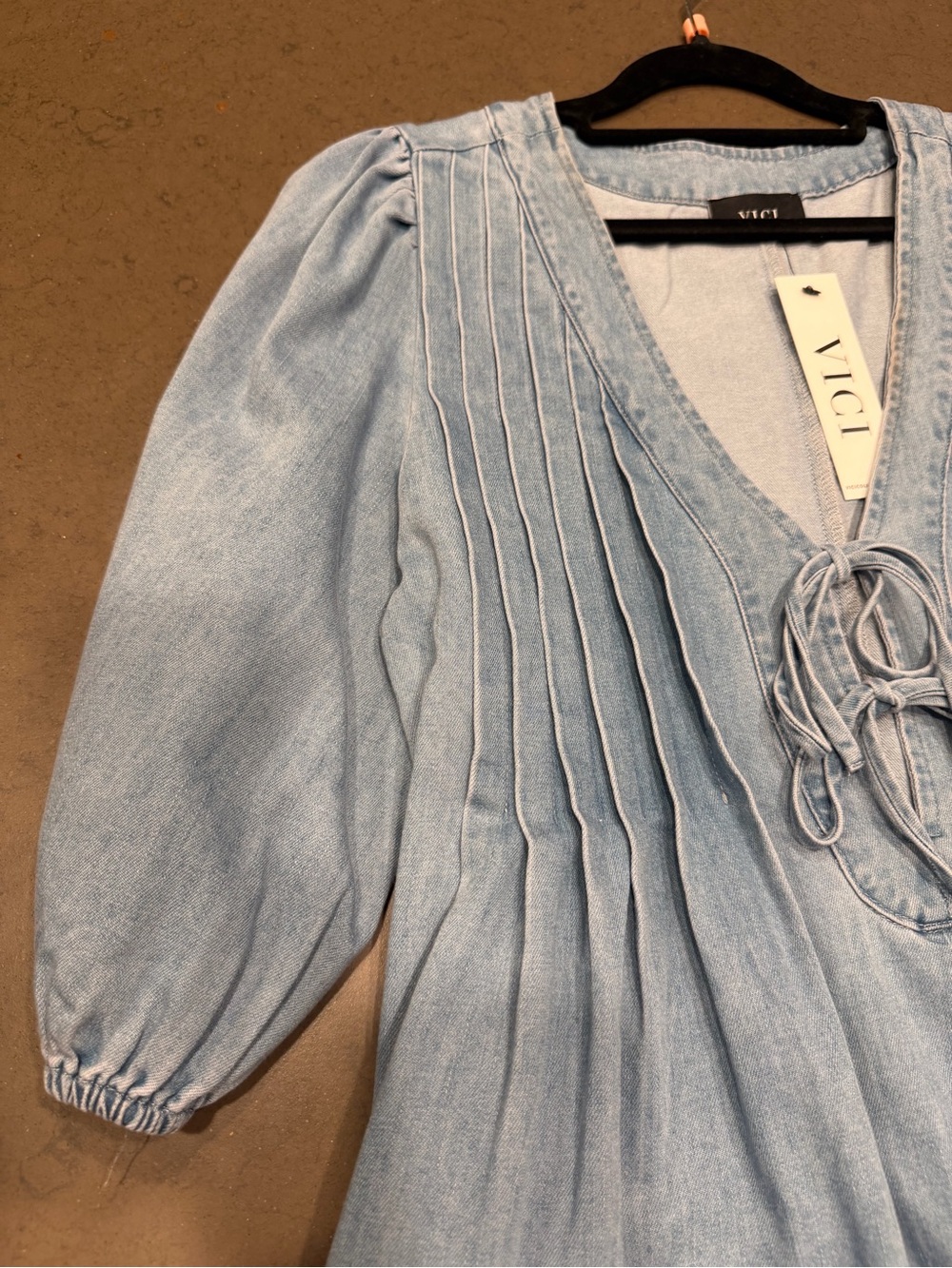 NWOT VICI Terez Front Tie Denim Romper Sz: S - Picture 9 of 11